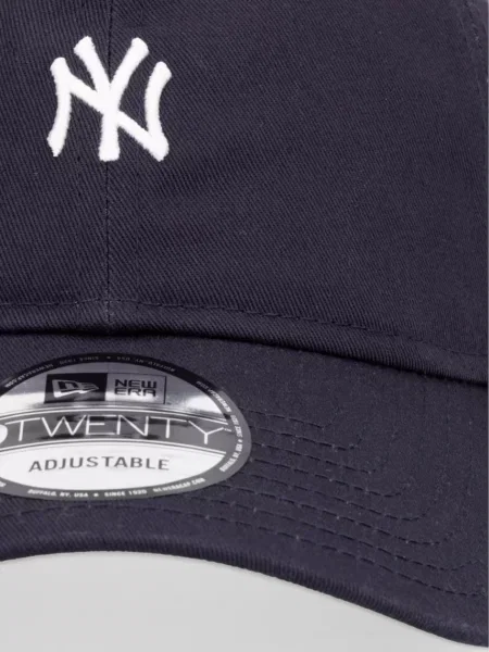 Мини кепка New Era с автографом