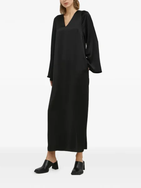 Rochie maxi By Malene Birger cu decolteu în V lungă de costum negru