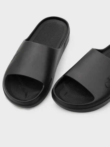 Шлепанцы Calvin Klein Jeans чанки черные