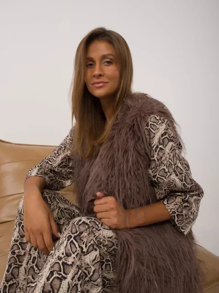 Telovnik Fashionhunters rjava