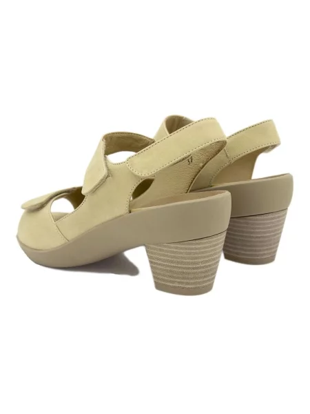Pantofi Piesanto maro