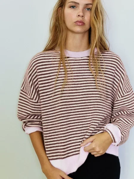 Pull&Bear Pulover PACIFIC RAYA FINA crem maro