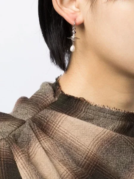 Auskarai Vivienne Westwood sidabrinė