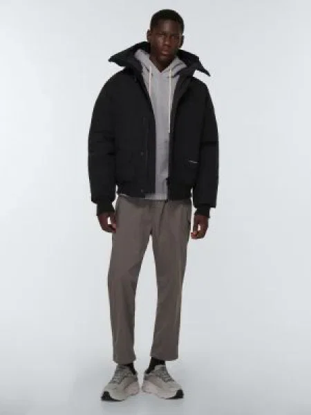 Pehelydzseki Canada Goose fekete
