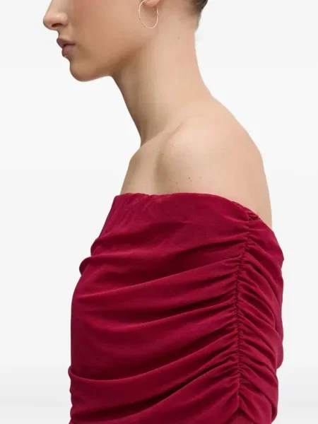 Top Never Fully Dressed drapat roșu