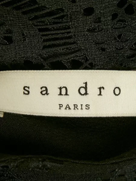 Rochie Sandro din dantelă de costum negru