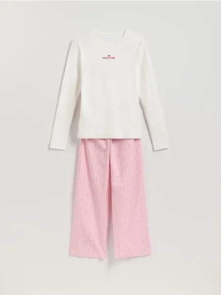 Reserved Pijama din două piese din roz