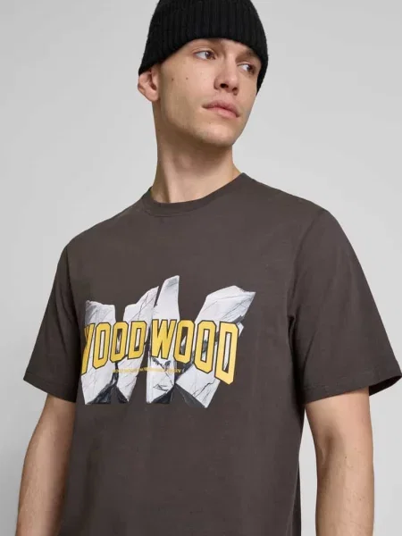 T-shirt o kroju Regular Fit z nadrukiem z logo Wood Wood