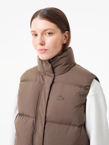 Утепленный жилет Lacoste коричневый