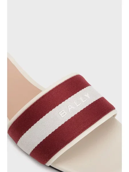 Шльопанці Bally