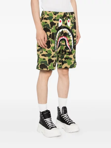Pantaloni scurți A Bathing Ape® cu imagine verde