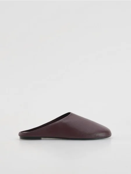 Reserved Papuci din piele întoarsă cu fundiță maro
