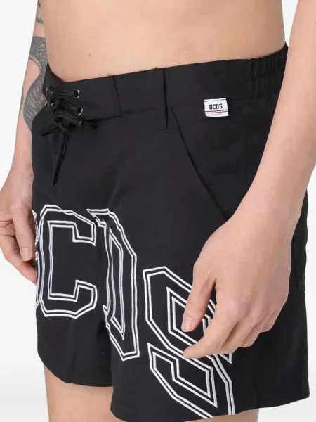 Pantaloni scurți Gcds cu imagine negru