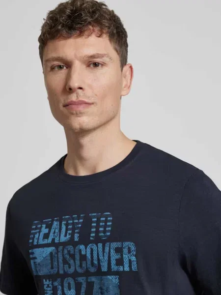 T-shirt o kroju regular fit z czystej bawełny Camel Active granatowa