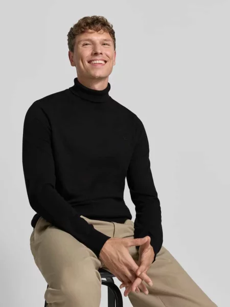 Sweter z dzianiny o kroju regular fit z golfem Lerros czarny