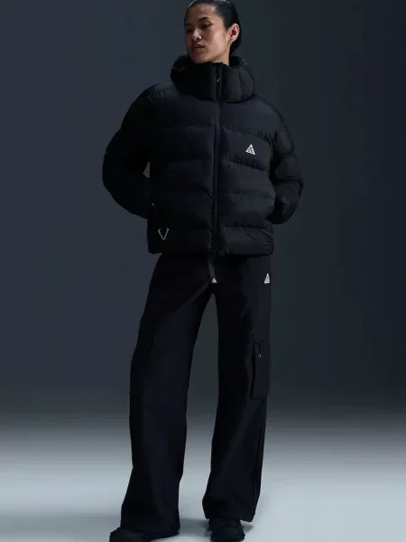 Nike ACG: All Conditions Gear jakna za planinarenje za žene ACG Lunar Lake PrimaLoft crna