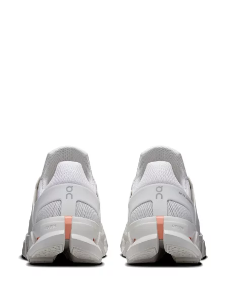 Sneakerși On cu autograf alb