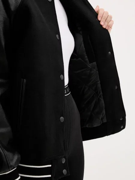 Tommy Jeans Яке с вълна черно