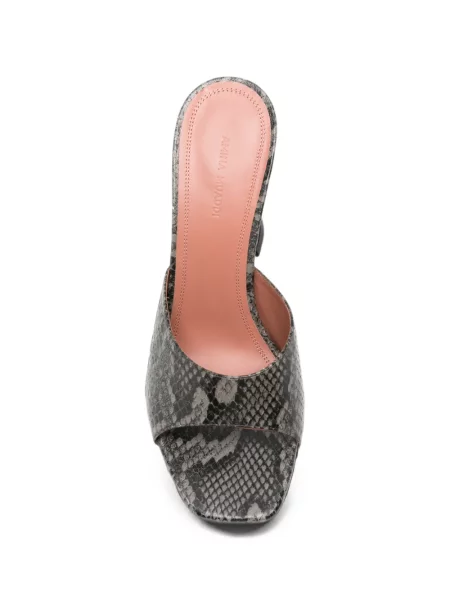 Mules Amina Muaddi s hadím vzorem šedé
