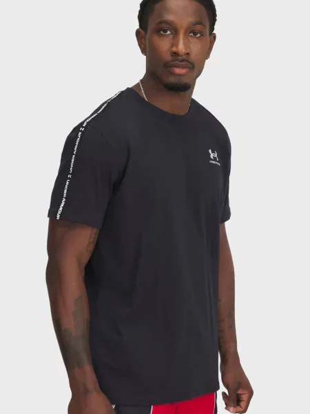 Спортивна футболка Under Armour чорна