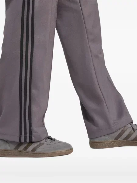 Top Adidas cu dungi gri