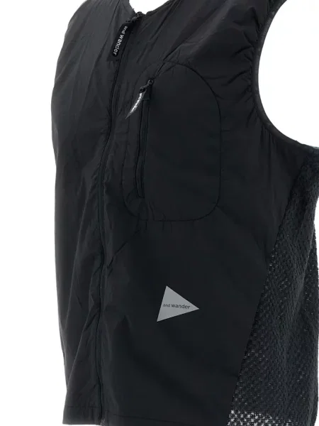 Vestă And Wander din fleece cu autograf negru
