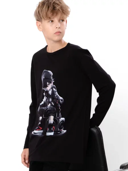 Лонгслив носи своє черный