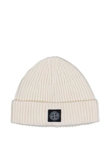 Căciulă Stone Island cu strasuri