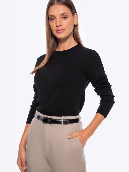 Uniwersalny sweter czarny