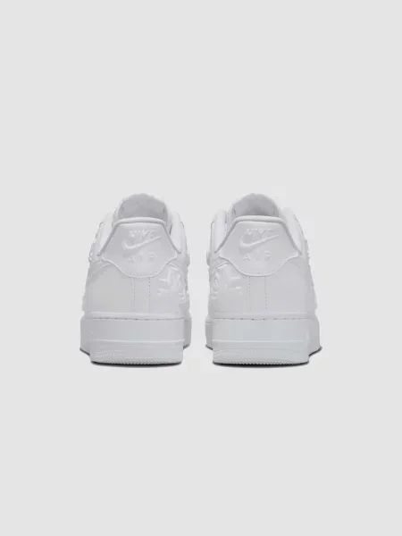 Кожаные кроссовки Nike Air Force 1 белые