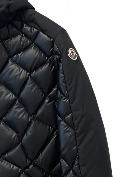 Matlasat geacă Moncler negru