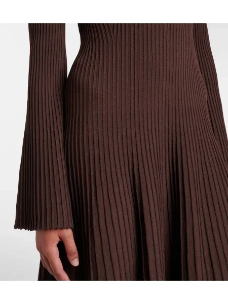 Rochie midi Simkhai tricotate până la genunchi de costum maro