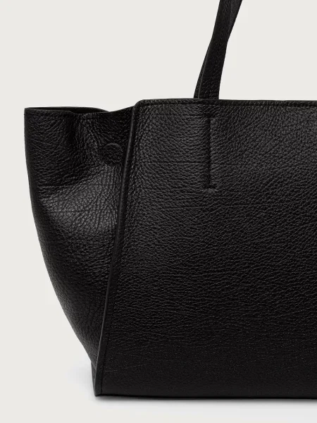 Кожаная сумка шоппер Michael Michael Kors