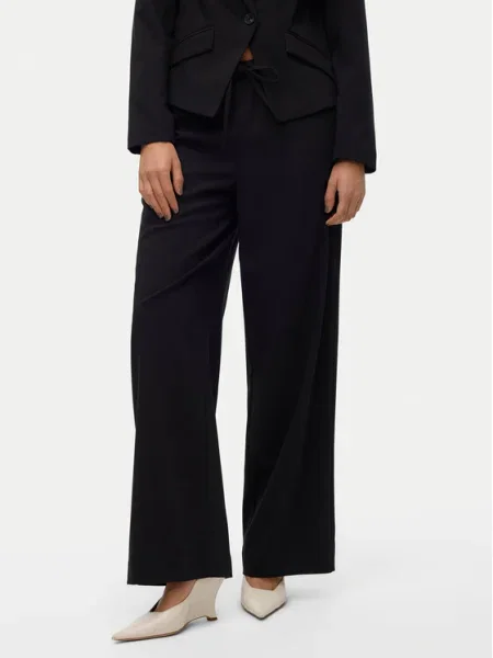 Vero Moda nohavice Babette Straight Fit čierna