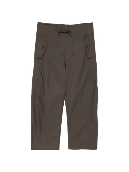 Pantaloni Less maro