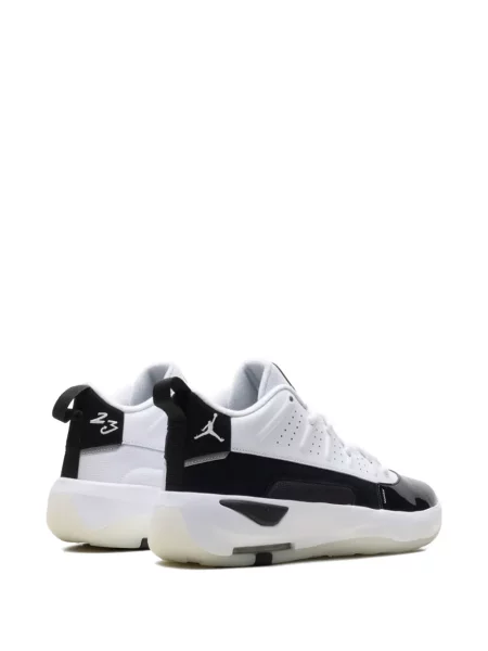 Sneakerși Jordan alb