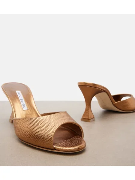 Papuci tip mules Manolo Blahnik din piele
