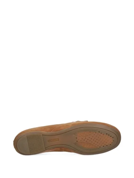 Pantofi loafer Geox din piele de căprioară cu cataramă maro