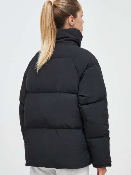 Péřová bunda adidas zimní oversize černá