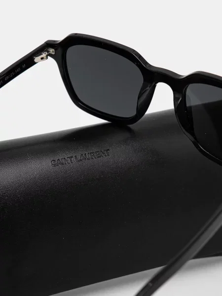 Óra Yves Saint Laurent fekete