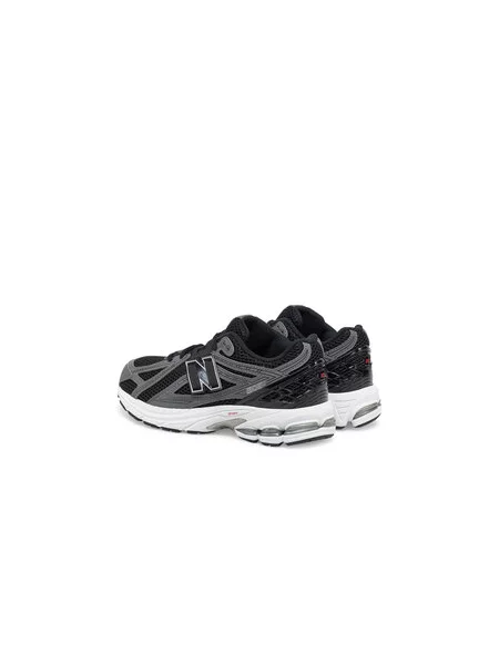 Sneakersy New Balance černá