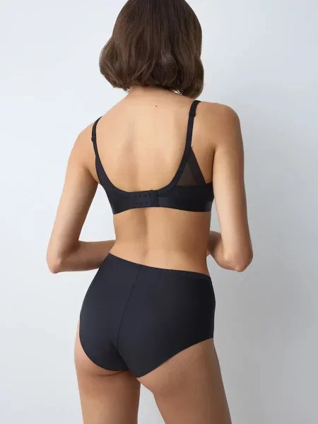 Triumph bezešvá podprsenka Shape Smart černá