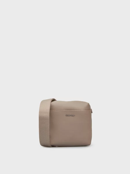 Сумка Calvin Klein бежева