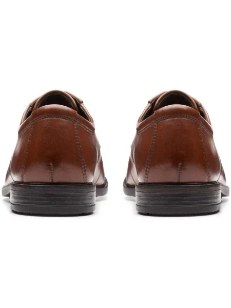 Pantofi Clarks maro