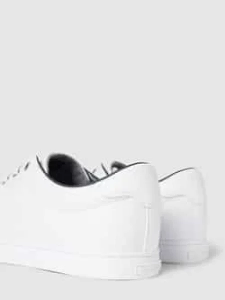 Sneakersy ze skóry z detalem z logo model ‘ESSENTIAL’ Tommy Hilfiger białe