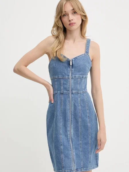 Дънкова рокля Morgan къса със стандартна кройка RSTRAP синьо