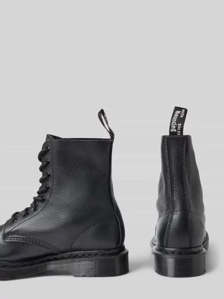 Kozaki sznurowane z naszywką z logo model ‘Pascal’ Dr. Martens czarne