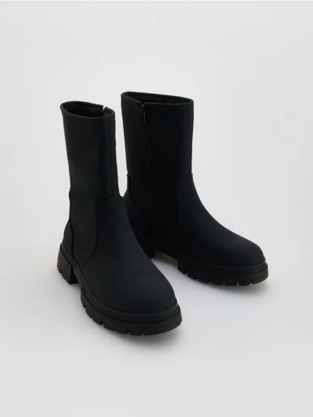 Утепленные ботинки Reserved из искусственной кожи черные