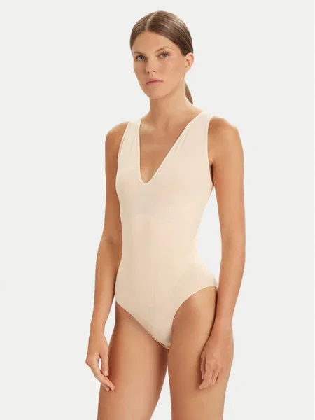 Dorina Боди бежов