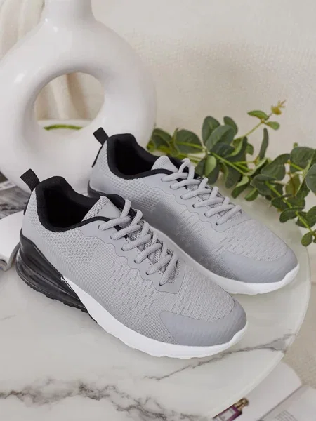 Sneakerși Resti negru